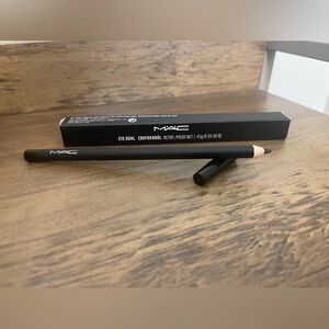 M.A.C  
EYE KOHL SMOLDER NIB NWT